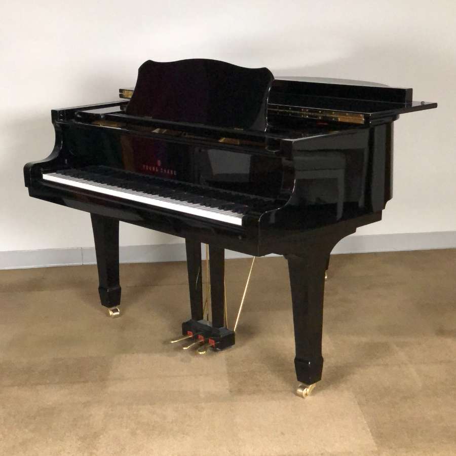 young chang baby grand piano for sale